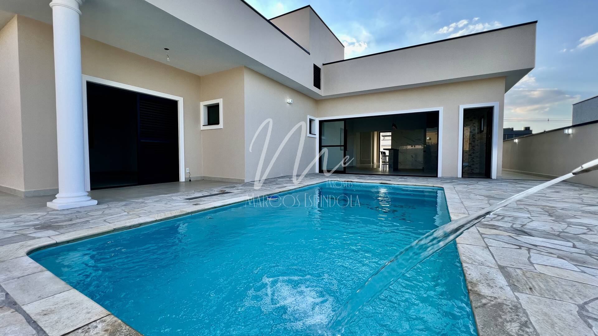 Casa de Condomínio à venda com 3 quartos, 240m² - Foto 14