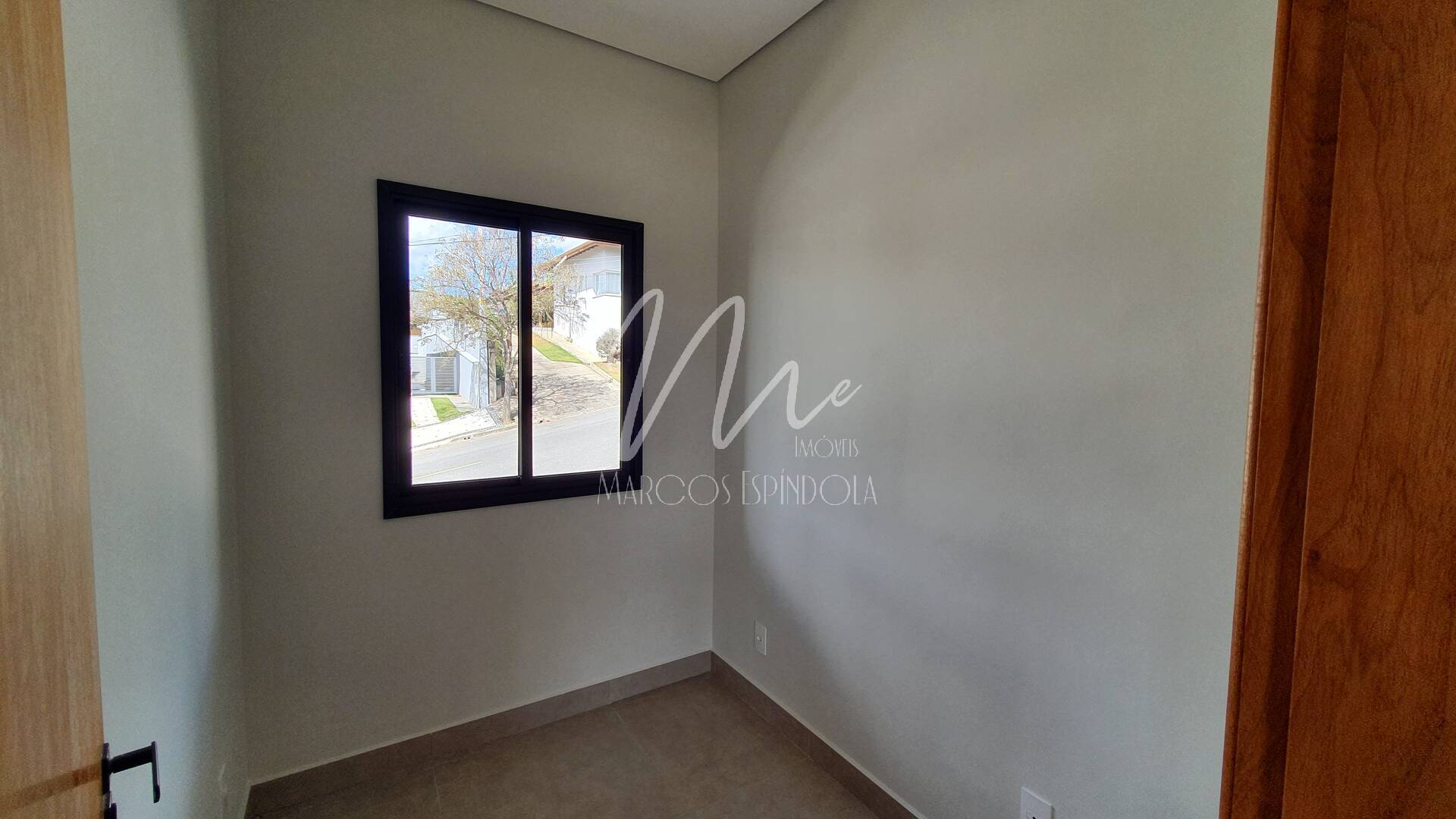 Casa de Condomínio à venda com 3 quartos, 223m² - Foto 4