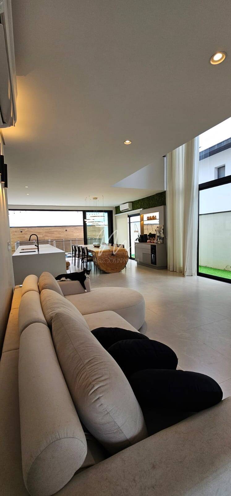 Casa de Condomínio à venda com 4 quartos, 268m² - Foto 5